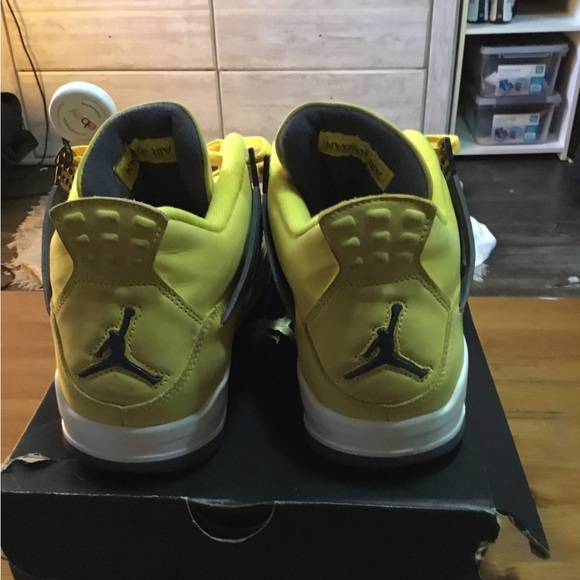Jordan retro 4 lightning - Picture 2 of 4